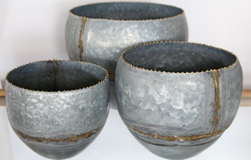 SBOWL13 - Set Of 3 Galvanized Pots With Brass Welds