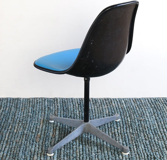 SC163 Blue Vinyl Herman Miller Eames Shell Chair, Vintage 1970's 