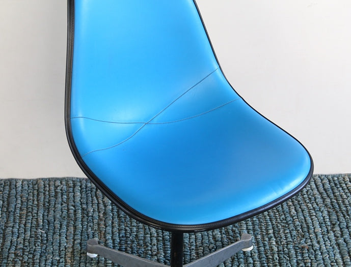 SC163 Blue Vinyl Herman Miller Eames Shell Chair, Vintage 1970's 