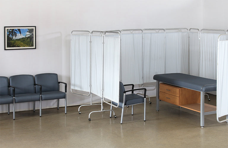 SCR34 - 3 Panel White Privacy Screen