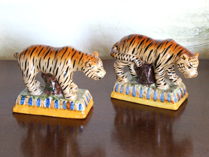 SFIG43 Set of 2 Tiger Figurines