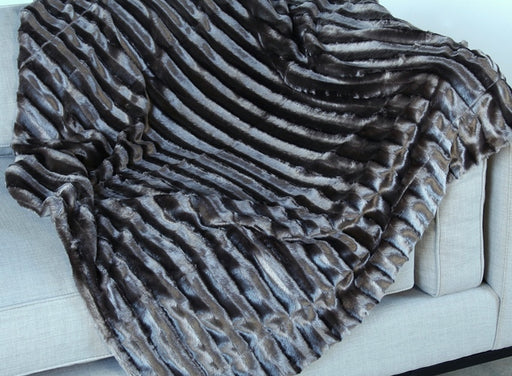 THR15 Beaver Faux Fur Throw
