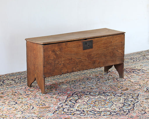 TRNK06 Early English Elm Chest