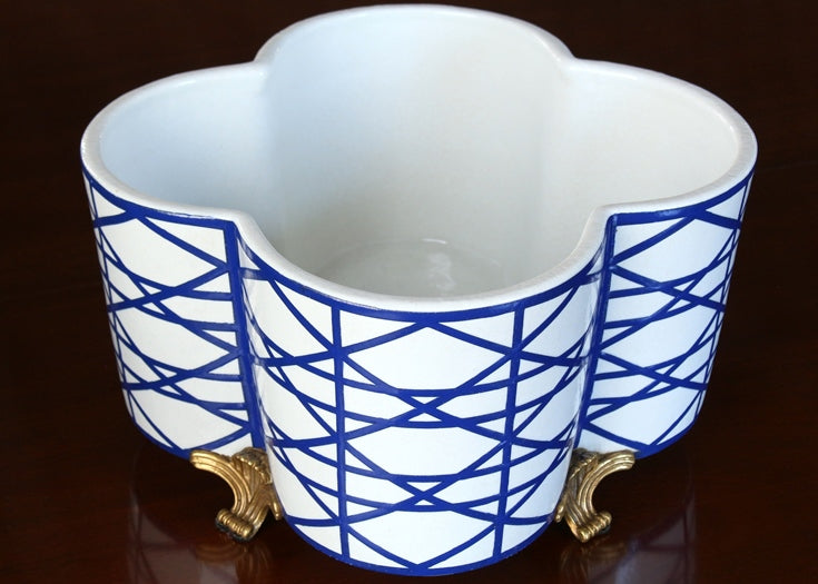 URN63 Gazebo Quatrefoil Planter