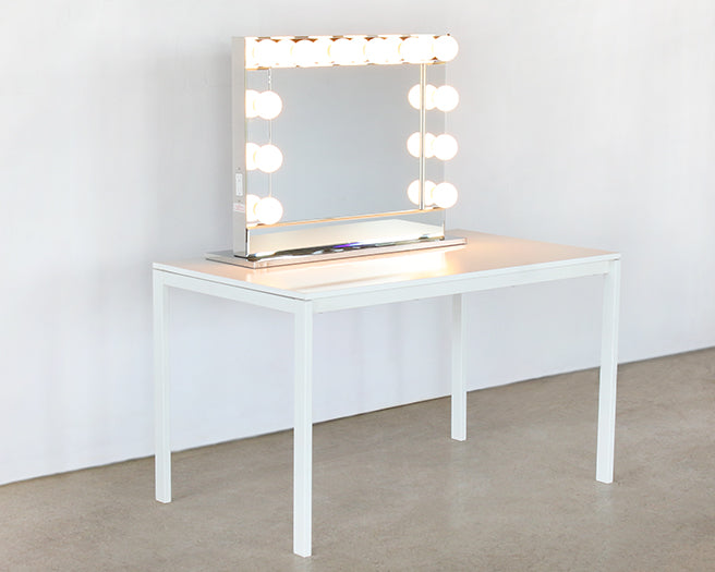 VAN09 - Hollywood Vanity