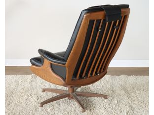 Vintage Heywood Wakefield Lounge Chair and Ottoman