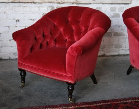 kandidatskole Tomat Bemyndige Ruby Red Tufted Velvet Club Chair with Brass Nailhead